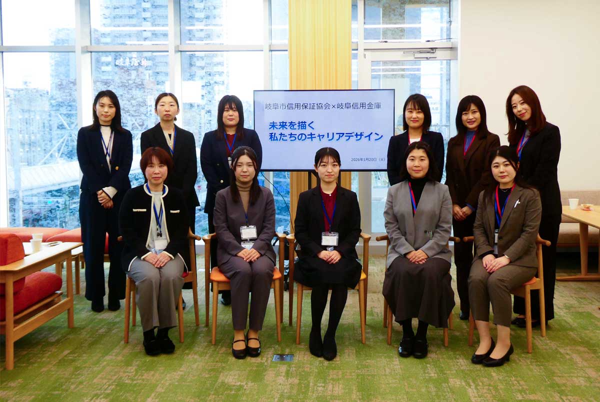 座談会メンバー写真